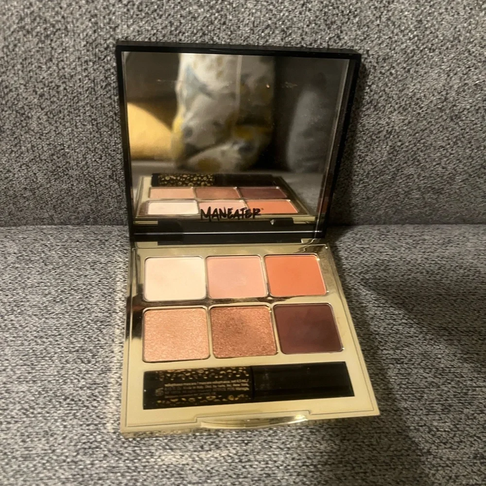 Tarte Maneater Eyeshadow Palette - Cream, Tan, Brown, Pink Shades